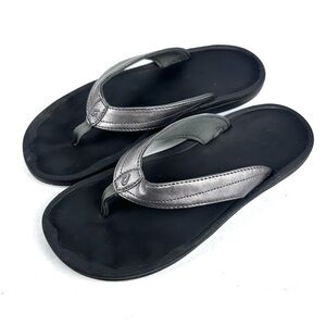 OluKai Ohana Flip Flops 9 Black Silver Leather‎ Sandals Womens Slip On Shoes